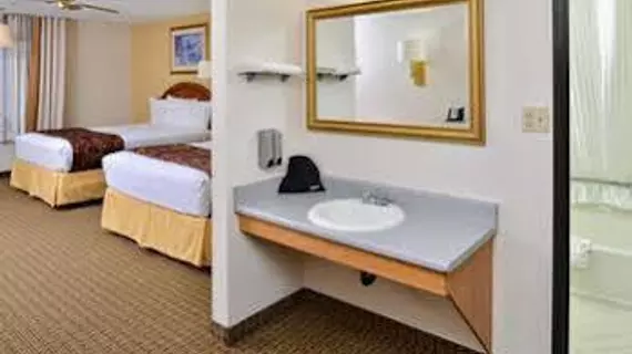 Americas Best Value Inn and Suites Cheyenne | Wyoming - Cheyenne (ve civarı) - Cheyenne