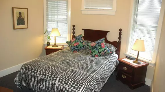 Cambie Lodge B&B | Britanya Kolombiyası - Vancouver (ve civarı) - Vancouver - Mount Pleasant