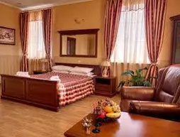 Korona Hotel | Kiev (ve civarı) - Chubynske