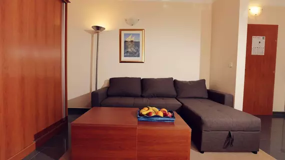 Apartments Vila Adrijana | Split-Dalmaçya - Baska Voda