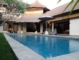 Umah Maya Villa Seminyak | Bali - Badung - Laksmana