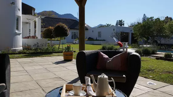 AlphaBed B&B | Western Cape (il) - West Coast DC - Drakenstein - Cape Town (ve civarı) - Cape Town - Somerset West