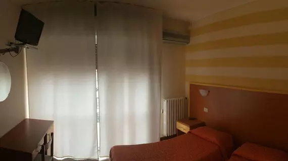 Hotel Marchina | Lombardy - Brescia (il) - Brescia (ve civarı) - Brescia - Villaggio Badia