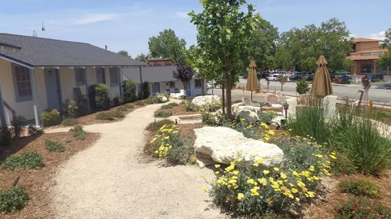 Farmhouse Motel | Kaliforniya - San Luis Obispo (ve civarı) - Paso Robles