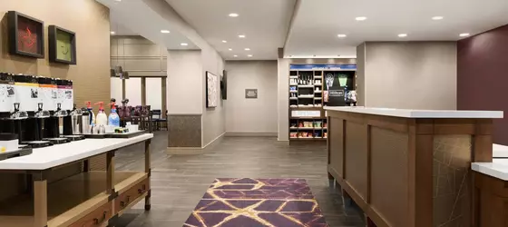 Hampton Inn and Suites Seattle/Renton | Washington - Seattle (ve dolayları) - Renton