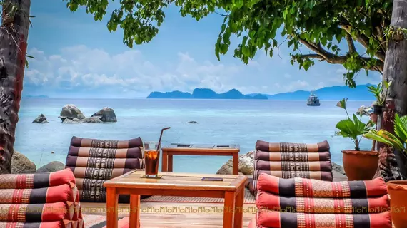 Ten Moons Lipe Resort | Satun İli - Satun