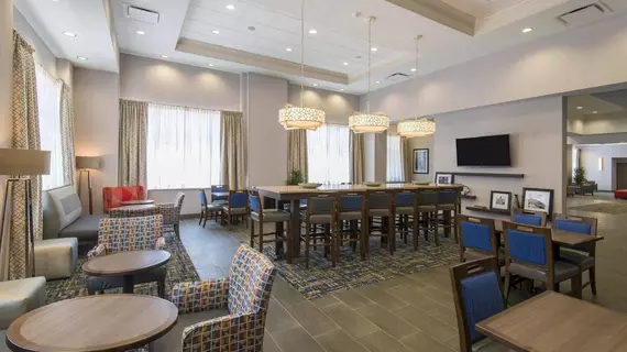 Hampton Inn and Suites Tulsa Downtown | Oklahoma - Tulsa (ve civarı) - Tulsa - Tulsa Merkezi