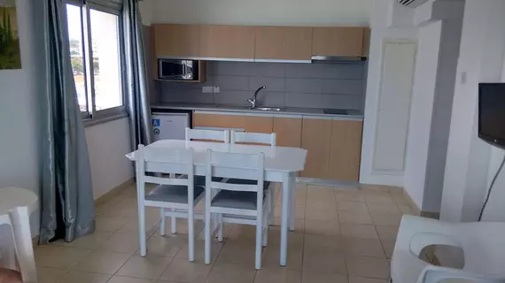 Trizas Hotel Apartments | Larnaka Bölgesi - Protaras