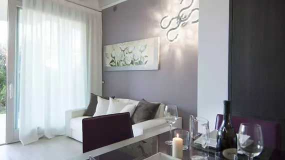 Sirmione Halldis Apartments | Lombardy - Brescia (il) - Sirmione