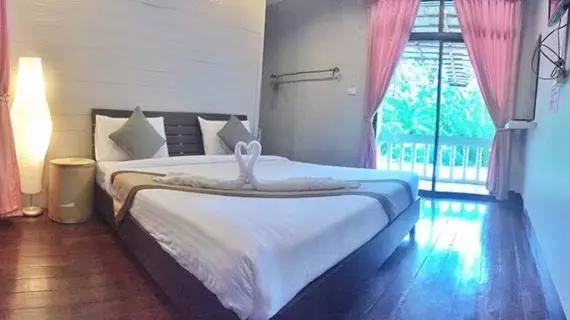 Marina Hut Guest House | Krabi İli - Ko Lanta