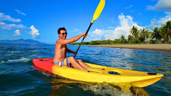 Coconut Garden Beach Resort | Doğu Nusa Tenggara - Maumere