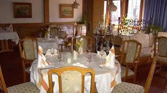 Hotel-Restaurant Zur Krone | Hessen - Loehnberg