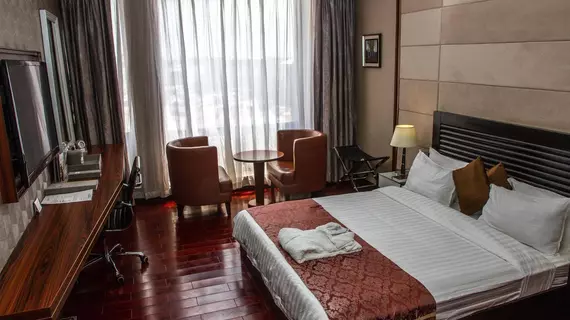 Golden Tulip Essential Lagos Airport Hotel | Lagos (ve civarı) - Lagos