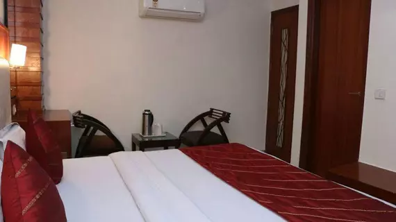 Hotel High 5 Land | Batı Delhi - Ulusal Eyalet Başkenti Delhi - Delhi (ve civarı) - Yeni Delhi - Karol Bagh