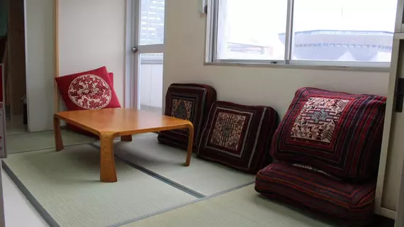 GUEST HOUSE Bs Five | Osaka (idari bölge) - Osaka (ve civarı) - Osaka City Center - Namba