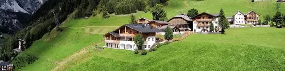 Chalet La Flu Apartments | Trentino-Alto Adige - Güney Tirol (il) - Corvara in Badia