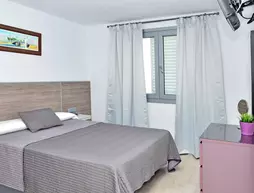 Hostal Campito | Andalucia - Cadiz (vilayet) - La Janda - Conil de la Frontera - Conil de la Frontera Kent Merkezi