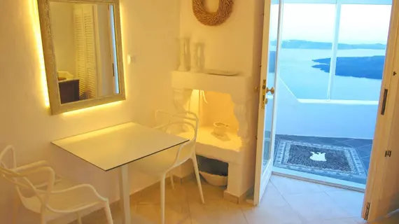 Aeolos Studios & Suites | Ege Adaları - Santorini