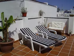 Apartamentos El Barrio | Andalucia - Malaga İli - La Axarquía - Nerja - Nerja Kent Merkezi