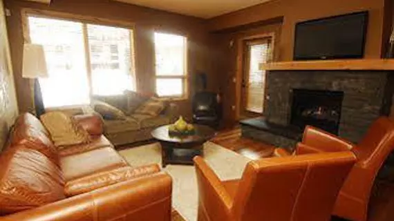 Spring Creek Vacations - Rundle Cliffs Lodge | Alberta - Canmore