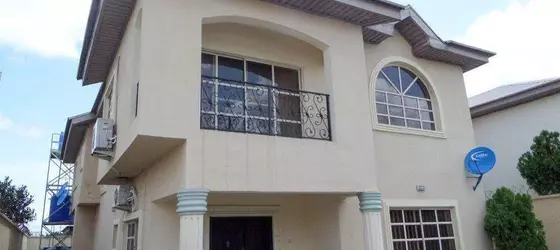 King Serve Guesthouse | Lagos (ve civarı) - Lekki - Lekki Kademe 1