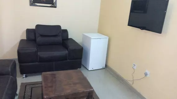 De Lawrence Court & Suites | Lagos (ve civarı) - Lagos - Onigbongbo - Ikeja