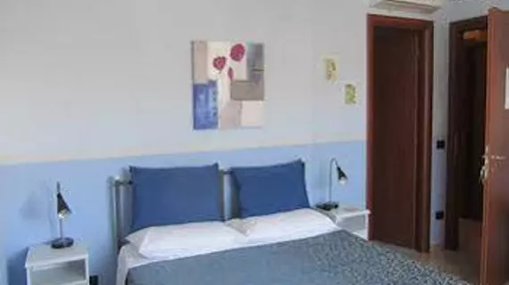 Flower Inn | Lazio - Roma (ve civarı) - Ciampino