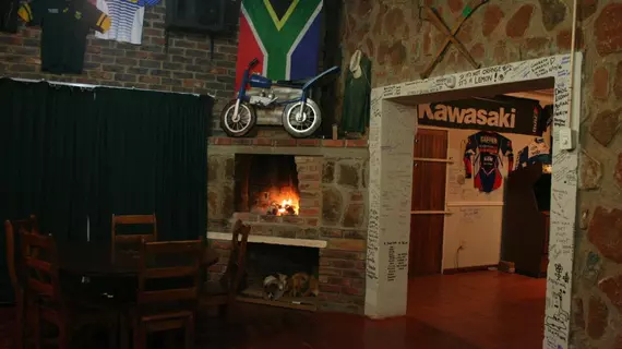 High Side Tavern and Planters Lodge | Limpopo - Elias Motsoaledi - Tonteldoos