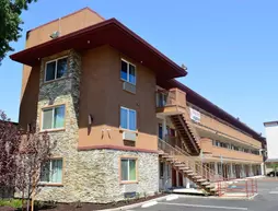 Red Roof Inn and Suites Sacramento North | Kaliforniya - Sacramento (ve civarı) - Sacramento