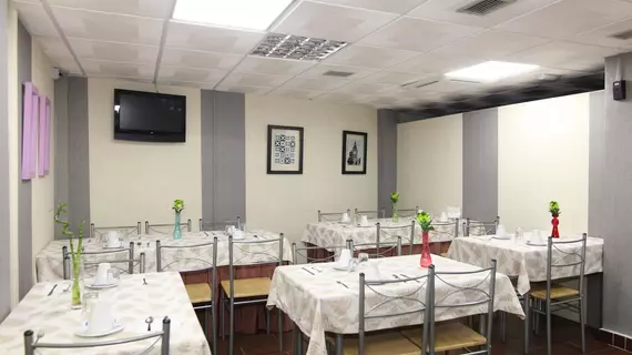 Hostal Campo Real | Madrid Özerk Topluluğu - Madrid (ve civarı) - Campo Real