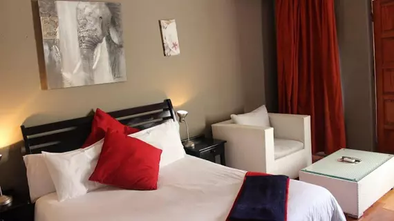 Flamboyant Guest Lodge | Gauteng - City of Tshwane - Johannesburg (ve civarı) - Sandton