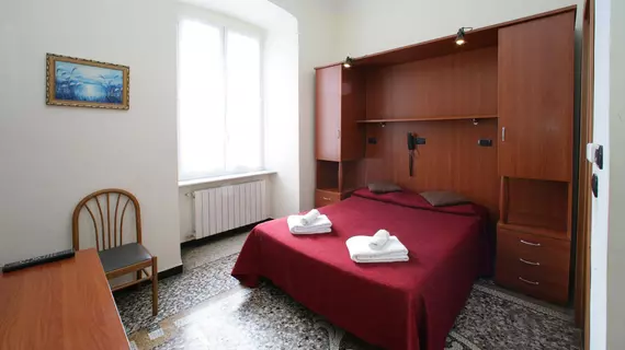 Hotel Le Tre Stazioni | Liguria - Cenova (il) - Ponente - Cenova (ve civarı) - Cenova