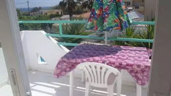 Seashell Apartments | Girit Adası - Hanya (bölge) - Platanias