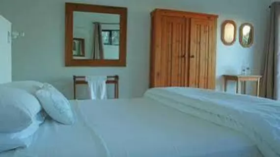 Cape View Accommodation Guesthouse | West Coast DC - Drakenstein - Cape Town (ve civarı) - Cape Town - City Bowl - Cape Town Şehir Merkezi