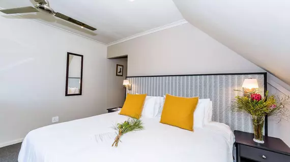 Le Petit Chateau Guest House | Western Cape (il) - West Coast DC - Drakenstein - Cape Town (ve civarı) - Cape Town - Durbanville