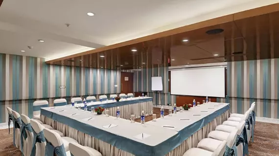 The Elanza Hotel, Bangalore | Karnataka - Bengaluru (ve civarı) - Bengaluru - Bangalor Şehir Merkezi