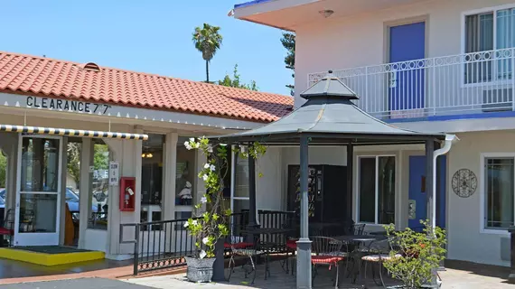 Motel 6 Vista | Kaliforniya - San Diego County - Vista