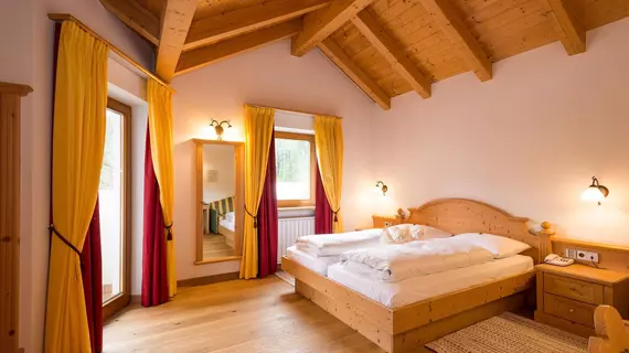 Hotel Weiher | Trentino-Alto Adige - Güney Tirol (il) - Pfalzen