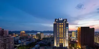 Huachen International Hotel