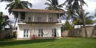 Muhudu Rella Villa