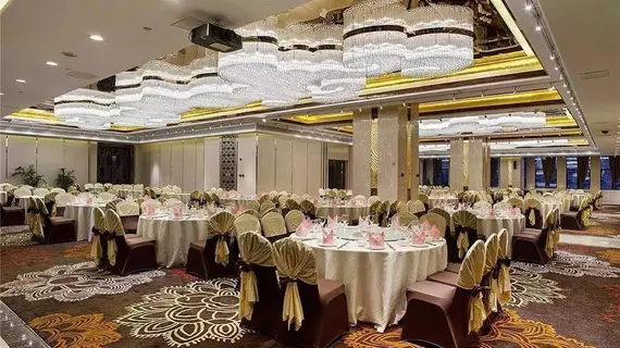 Chengdu Phoenix International Hotel | Sişuan - Chengdu - Shuangliu District