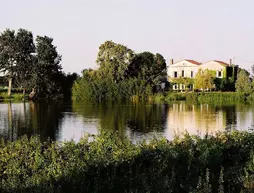 L'Arbre Rouge | Nouvelle-Aquitaine - Gironde (bölge) - Bordeaux (ve civarı) - Genissac