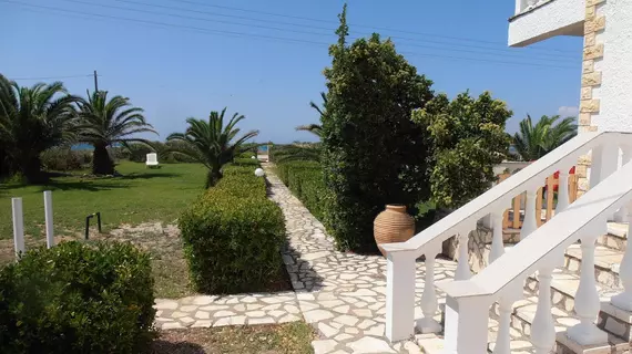 Elli Beach Apartments and Studios | İyon Adaları - Korfu - Almiros Plajı