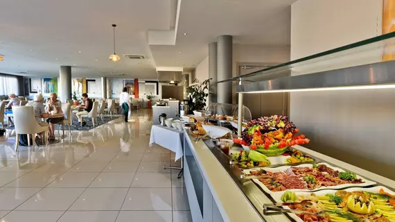 Krystal Beach Hotel | Western Cape (il) - West Coast DC - Drakenstein - Cape Town (ve civarı) - Cape Town - Gordon's Bay