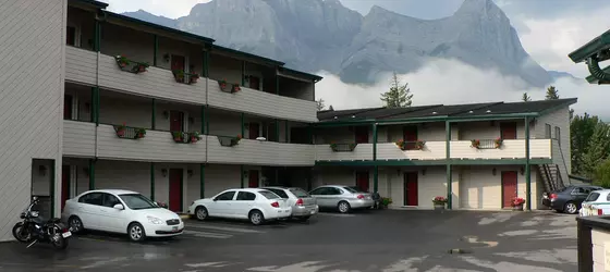 The Drake Inn | Alberta - Canmore