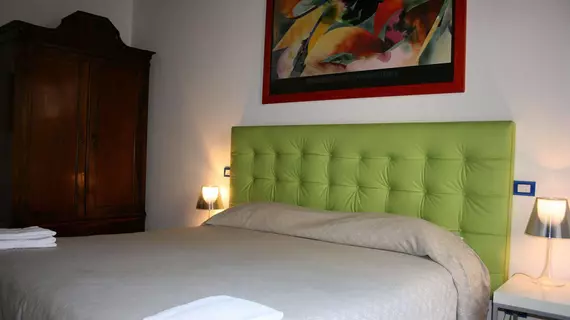 B&B SubUrbe Roma | Lazio - Roma (ve civarı) - Roma Kent Merkezi - Monti