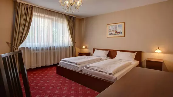 Hotel Hafner | Baden-Wuerttemberg - Rems-Murr-Kreis - Stuttgart (ve civarı) - Stuttgart