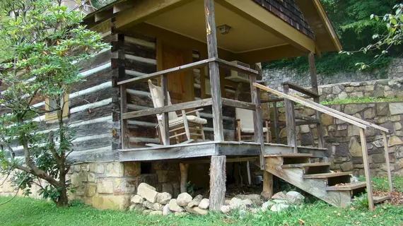 Brevard Inn and Cabins | Tennessee - Gatlinburg - Pigeon Forge (ve civarı) - Gatlinburg