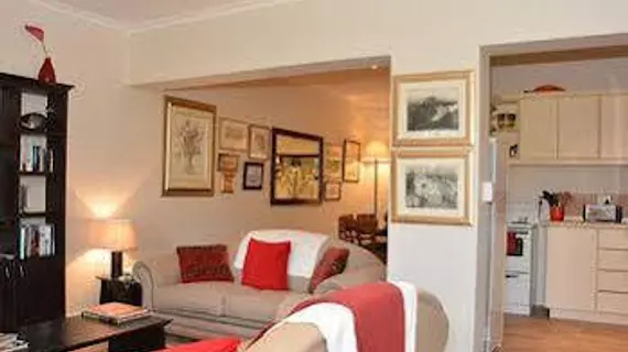 Majini Guest House | Western Cape (il) - West Coast DC - Drakenstein - Cape Town (ve civarı) - Cape Town