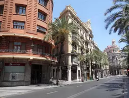 Hostal Moratin | Valencia Bölgesi - Valencia (vilayet) - Valencia Kent Merkezi - Ciutat Vella